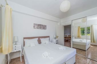 Spileo House, Self-catering Studios And Apartments