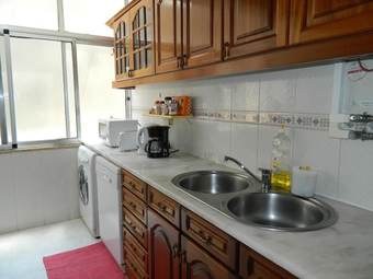 Hostal Charming 53 Rooms In Cacilhas - Hostel