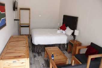 Hotel Lawu Le Ngwenya Guest House