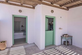 Hotel Ailouros Guest House