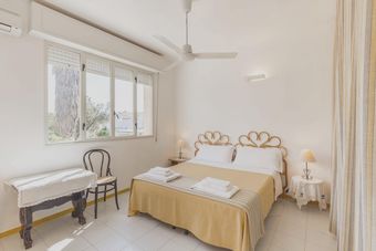 Apartment With 2 Bedrooms In Punta Braccetto, With Wonderful Sea View, Enclosed Garden And Wifi - 40 M From The Beach