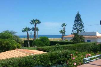 Apartment With 3 Bedrooms In Fontane Bianche, Siracusa, With Wonderful Sea View, Enclosed Garden And Wifi - 800 M From The Beach