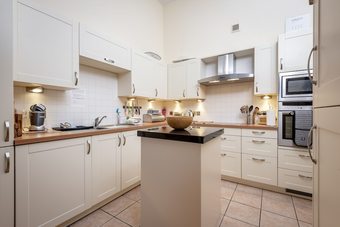 Majestic Apartment In Elie House