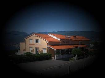 Hostal Hotel Villa Mira