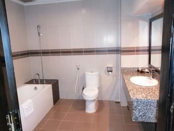 White Palace Thai Binh Hotel 1