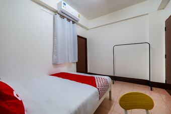 Hotel Oyo 558 Green Room Bangkapi