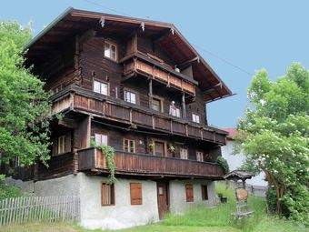 Quaint Apartment In Matrei In Osttirol With Mountain Views