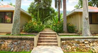 Hotel Aranya Nivas Lulung