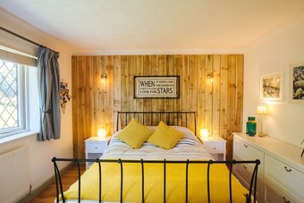 Luxury Cottage Eco Tub Logfire