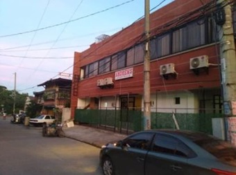 Hotel Oyo 545 Andrew's Apartelle