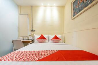 Hostal Oyo 2457 Grha Ivana