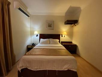 Oyo Capital O 89658 Bustani Hotel