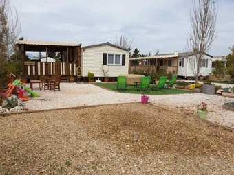 Bungalow With 2 Bedrooms In Hy�res , With Furnished Garden - 1 Km From The Beach