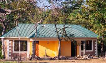 Hotel Mantis Lodge & Camping Site