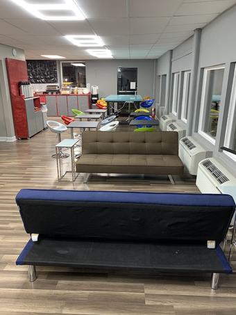 Lx Hotel Powered By Acw Circle