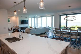 22 Cliff Road - Five Bedroom House