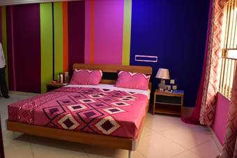 Hotel Chrisma Courts