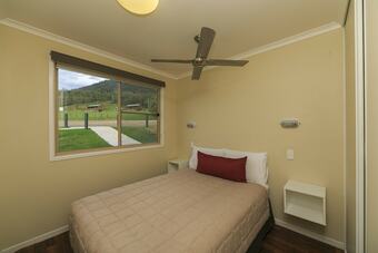 Reflections Holiday Parks Lake Glenbawn