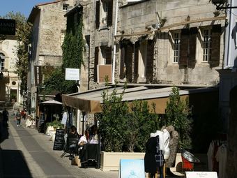 A Hidden Paradise In The Beautiful Surroundings Of Saint-remy-de-provence!