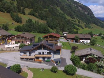 Apartamentos Modern Holiday Home In Rauris With Barbecue