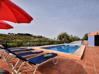 Villa Stunning Cottage With Pool, Terrace, Garden, Sun-loungers
