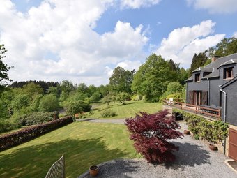 Spacious Holiday Home In Herbeumont With Garden