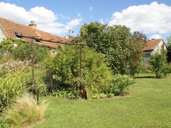 Quaint Holiday Home With Garden In M�zy-moulins France