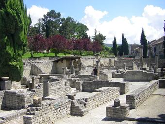 Attractive Holiday Home In Uchaux France With Private Pool