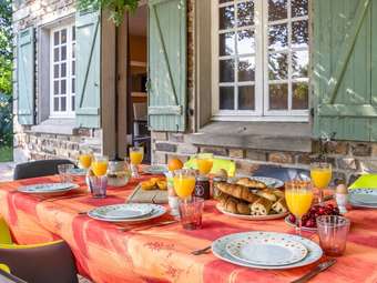 Villa Cozy Holiday Home In Saint-denis With Swimming Pool