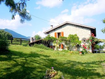 Cozy Detached House, Wide Garden, Wifi