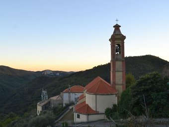 Cozy Holiday Home In Vezzi Portio With Swimming Pool