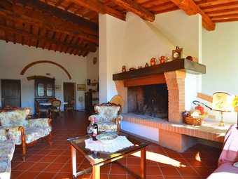 Cozy Holiday Home In Peccioli With Swimming Pool