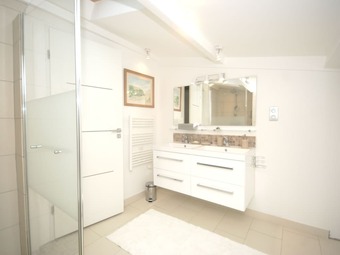 Detached Holiday Home On The Edge Of A Vineyard At Ch�teauneuf-du-pape