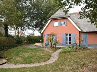 Cosy Mansion In Stavoren Near The Lake