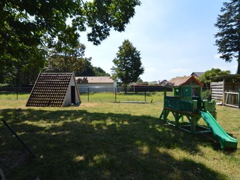 Spacious Holiday Home In Peer With Garden