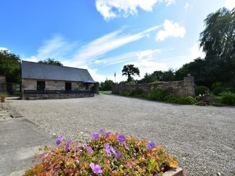 Modern Holiday Home In Yvetot-bocage With Private Terrace