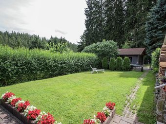 Charming Apartment In Finsterbergen Thuringia With Garden