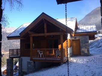 Warm Chalet In Oz With Ski Storage, Balcony,terrace, Heating