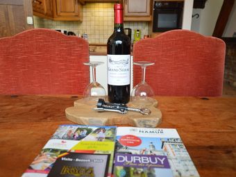 Charming And Spacious Cottage For Lovers, En For Walkers!