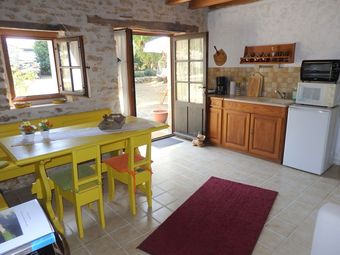 Heritage Cottage Near Forest In Saint-jean-de-sauves