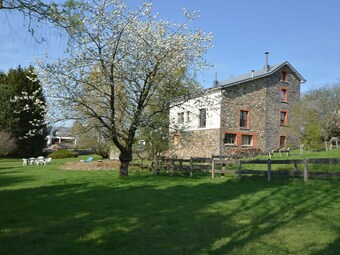 Luring Holiday Home In Lierneux With Garden