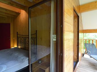 Comfortable Modern Chalet With Wood Finish