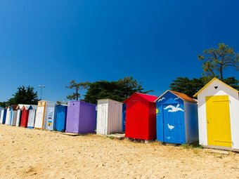 Attractive Holiday Home With Private Swimming Pool And Pool House In The Vendee