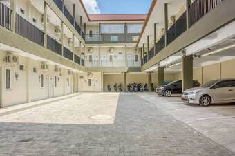 Hotel Reddoorz @ Plemburan Jakal 2