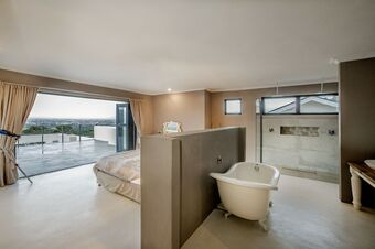 Villa Mountain Side Mansion