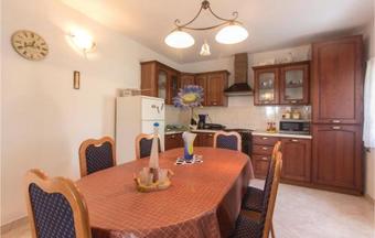 Holiday Home Mio Persan Cr