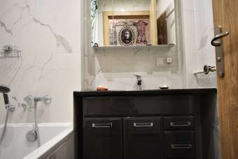 Beautiful And Bright Apartment In Paris 19th