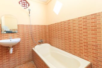 Hotel Tara Bar & Resto Air Sanih