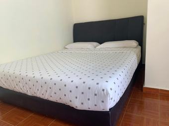 Hotel Oyo 89928 Acf Guest House