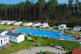 Bungalow With 3 Bedrooms In Pataias, With Pool Access, Furnished Terrace And Wifi